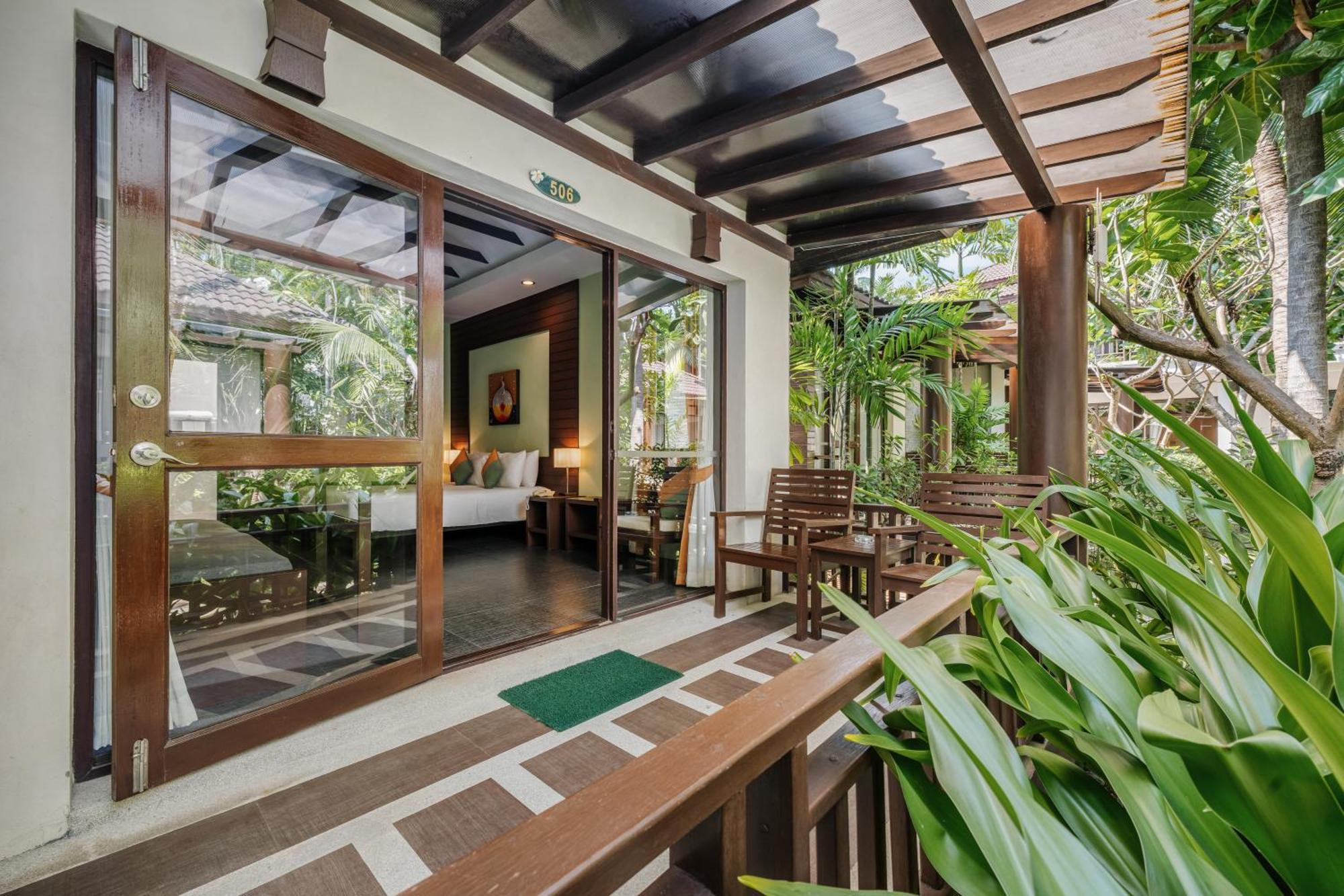 Resort Baan & - Sha Extra